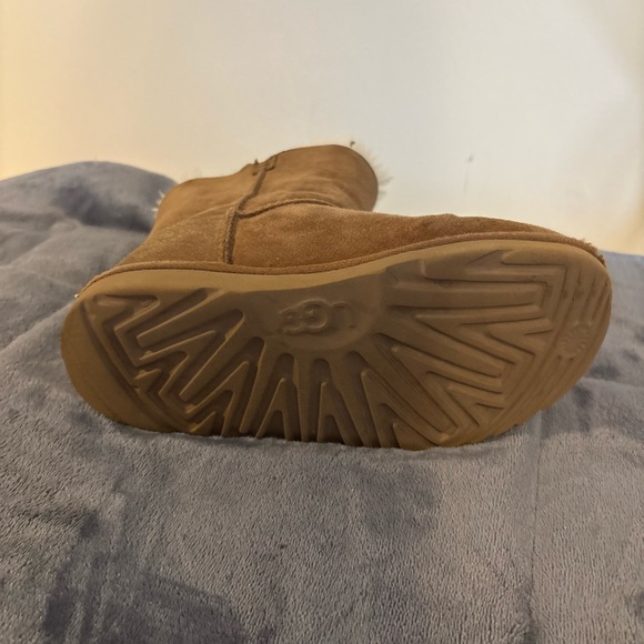 Girls Uggs Boots Size 3 - Picture 4 of 7